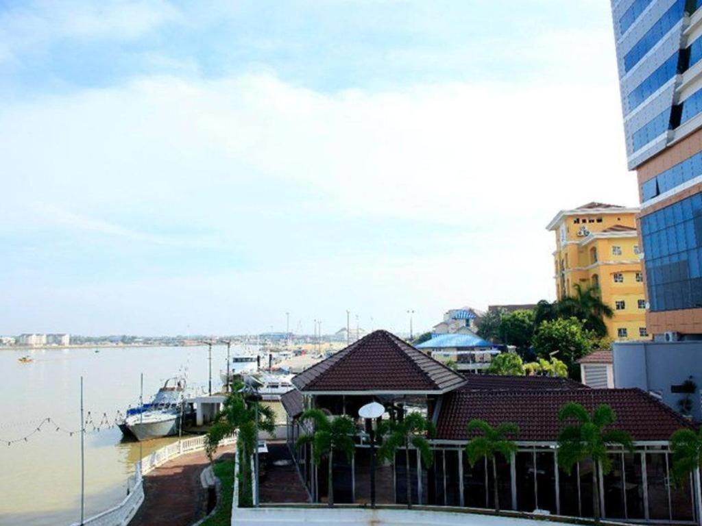 Felda Residence Kuala Terengganu Exterior foto